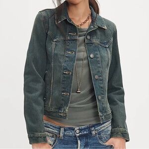 Free People Levi’s Premium Denim Trucker Jacket